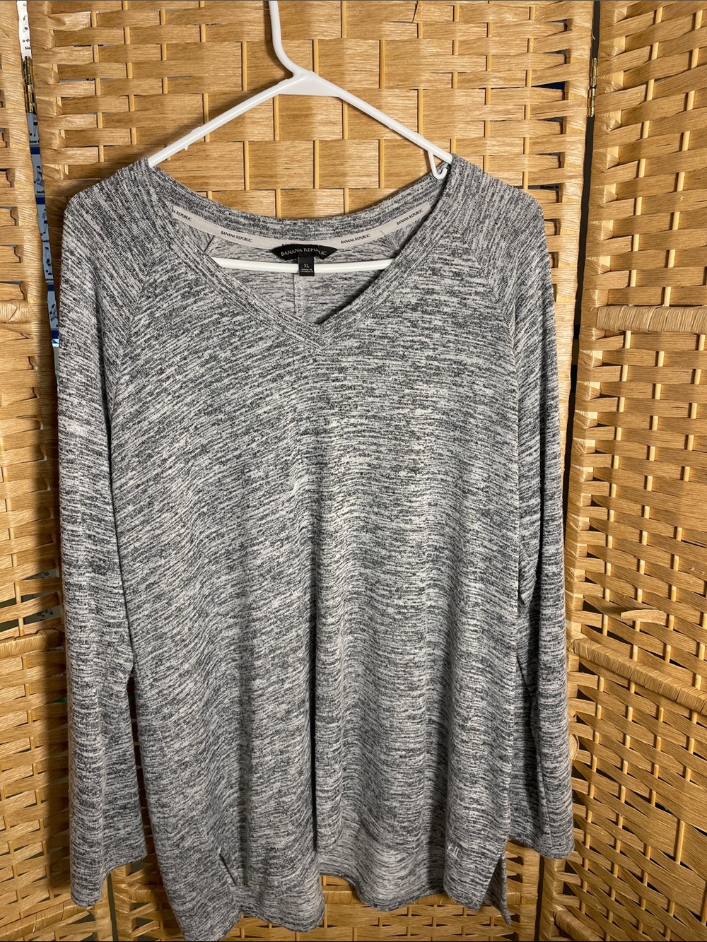 Banana Republic Gray Marled V-Neck Pullover Sweater - Size XL